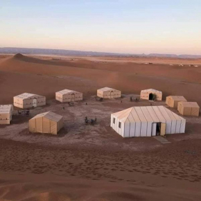 Bivouac silence de desert
